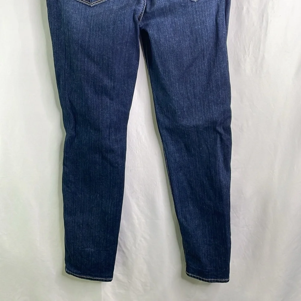 Paige Hoxton crop roll up jeans.